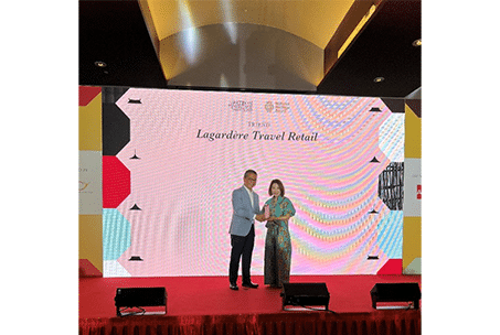 Lagardère Travel Retail Singapour honoré par le Patron of Heritage Award 2023